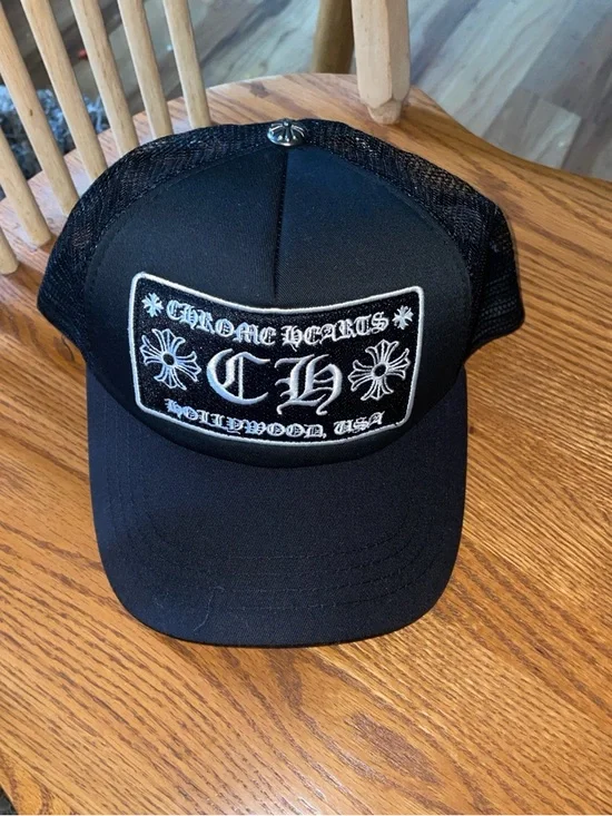 Chrome Hearts Black and White Mesh Logo Trucker Hat - Picture 5 of 5